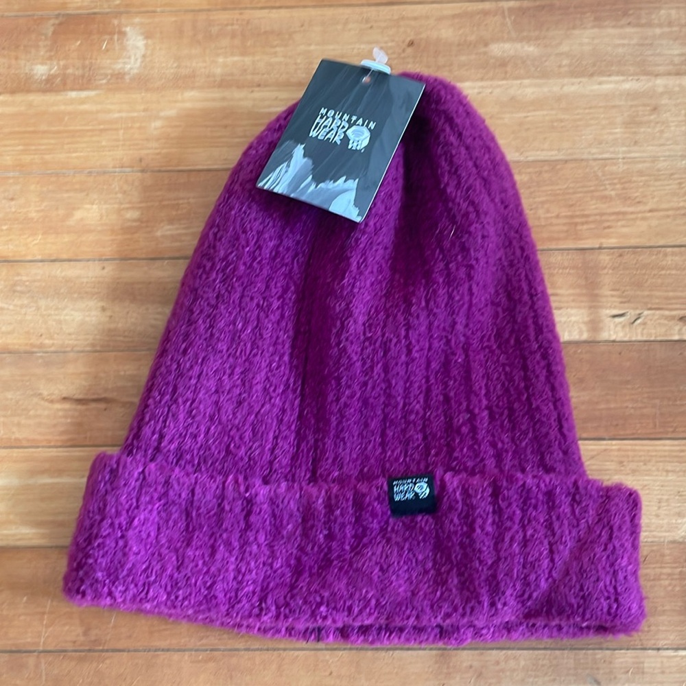 NWT mountain hardwear magenta hat